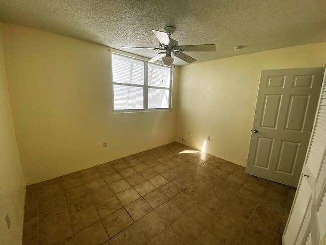 Building Photo - 3655 Seaside Dr
