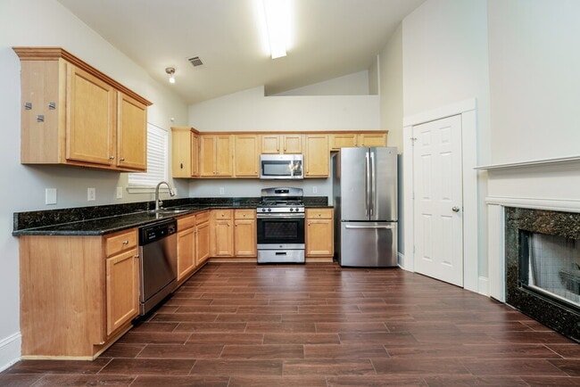 Building Photo - 605 Brookwater Dr
