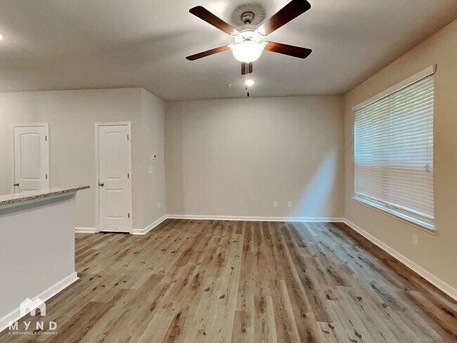 Foto del edificio - 8382 Douglass Trail
