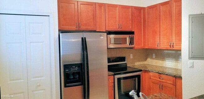 Building Photo - 3 br, 2.5 bath House - 427 Bayfront Dr # 427