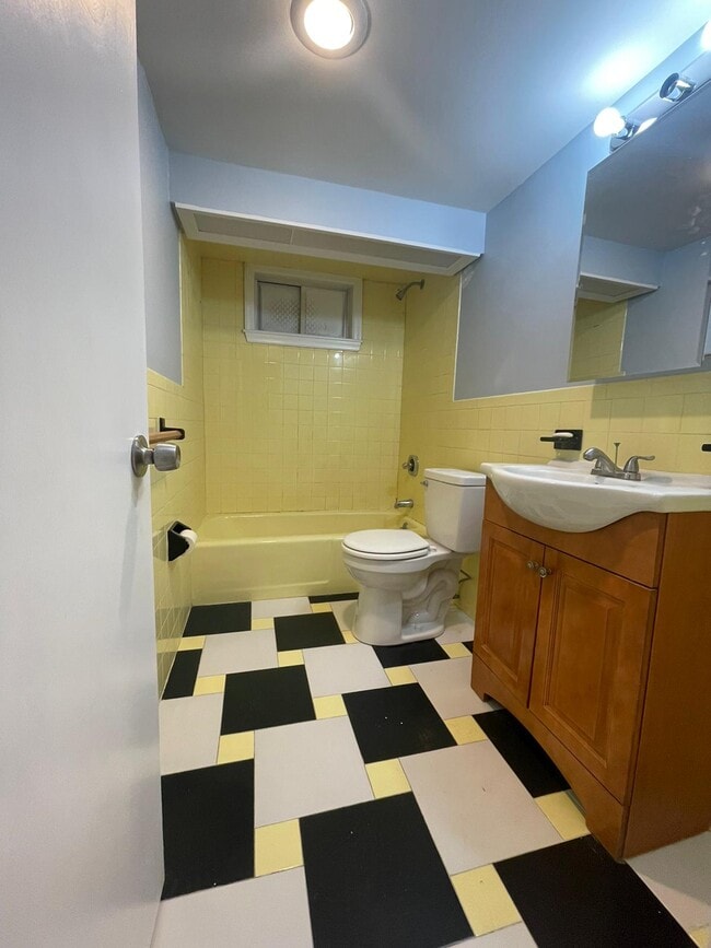 Unit 8 - 69 W 16th St