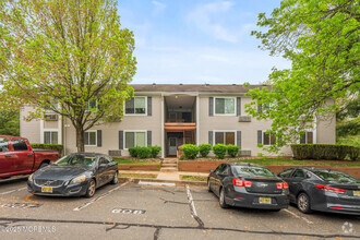 Building Photo - 43 Bolton Ct