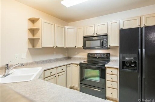 Foto del edificio - 6310 Oak St
