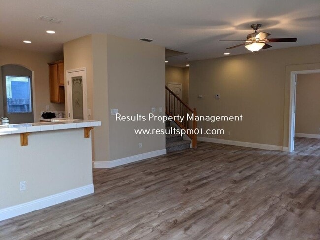 Building Photo - Lincoln Gem