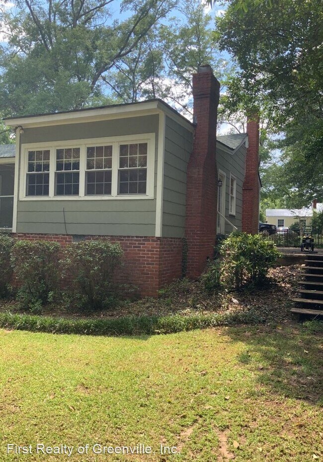 Foto del edificio - 3 br, 2 bath House - 200 Pineleaf Ln.