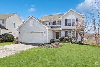 Building Photo - 45 Pocono Ln
