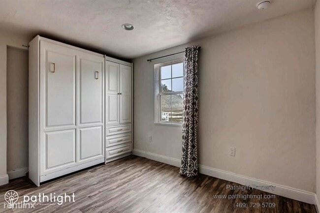 Foto del edificio - 3 br, 2 bath House - 2611 223rd Street Eas...