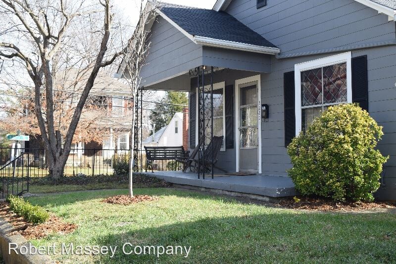 Foto principal - 3 br, 1 bath House - 3220 Marion Court
