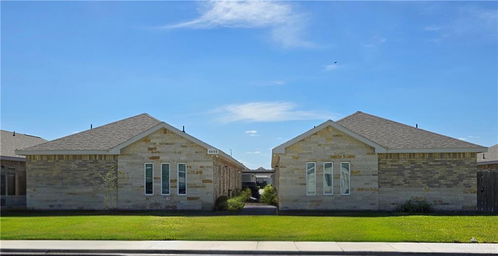 Primary Photo - 5005 N Hiawatha Dr