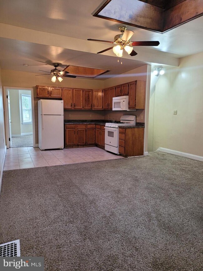 316 Concord Ave Unit 2, Wilmington, DE 19802 Room for Rent in Wilmington, DE