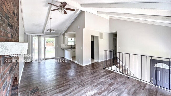 Building Photo - 16500 W 125th St