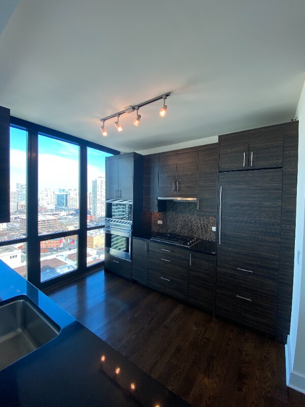 Foto del edificio - 660 W Wayman St