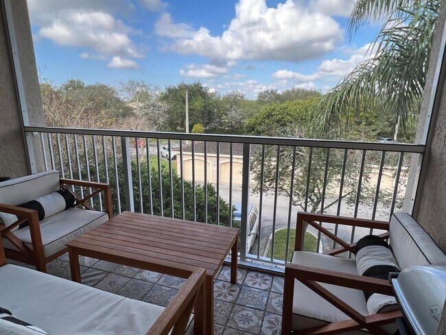 Foto del edificio - 5025 Wiles Rd