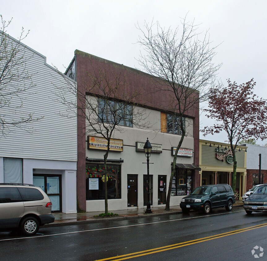 Building Photo - 32 W Main St