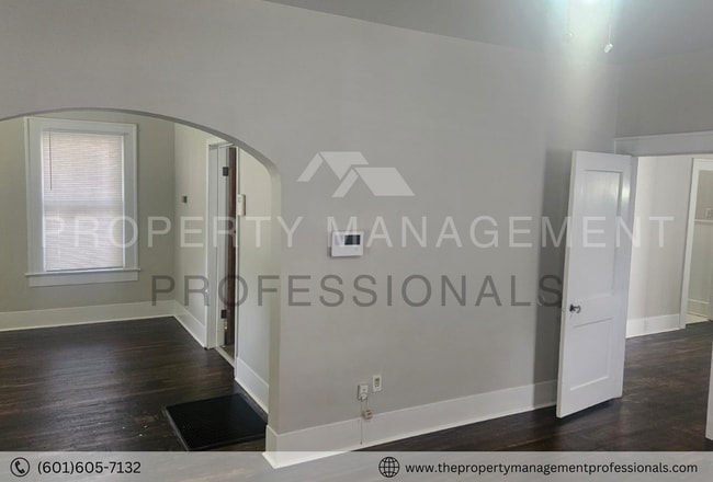 Building Photo - 2308 St. Charles-