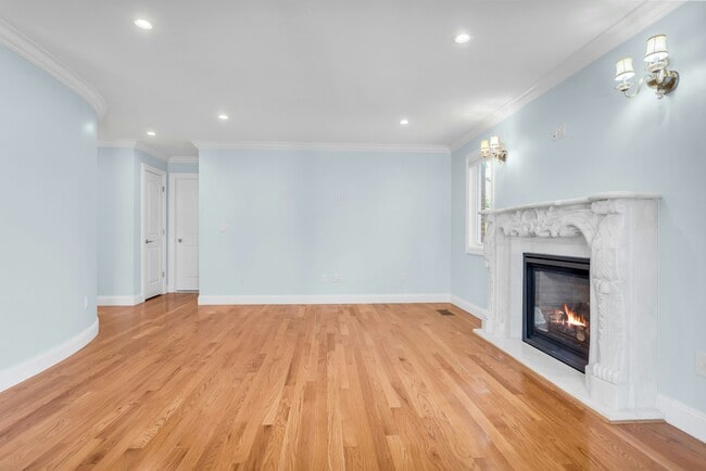 Foto del edificio - 245-72 63rd Ave
