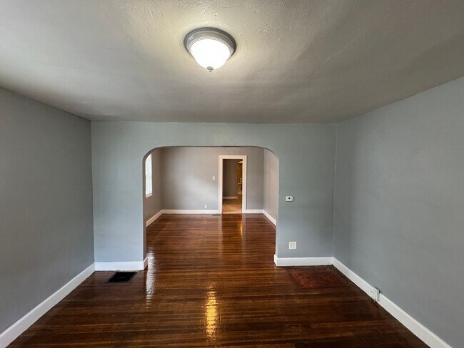 Foto del edificio - 738-740 Bosart