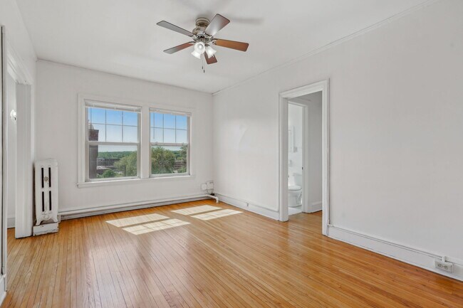 Foto del edificio - Summit Hill Apartments