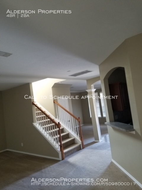 Building Photo - beautiful rental in Rogers Ranch