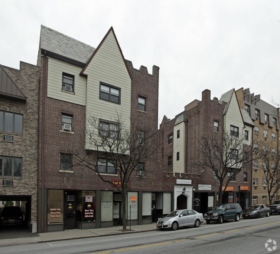 Building Photo - 240 Halstead Ave