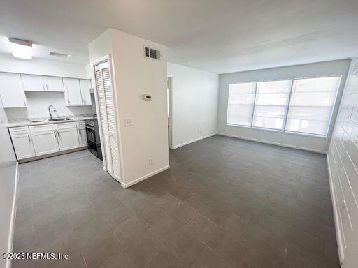 Primary Photo - 1318 Sydney Pl