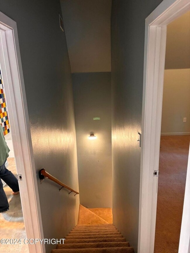 Building Photo - Beautiful Girdwood Home!