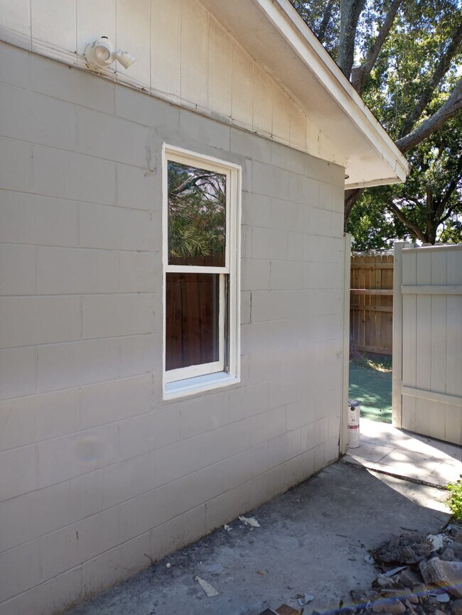 Foto del edificio - 7926 Woodgrove Cir #3