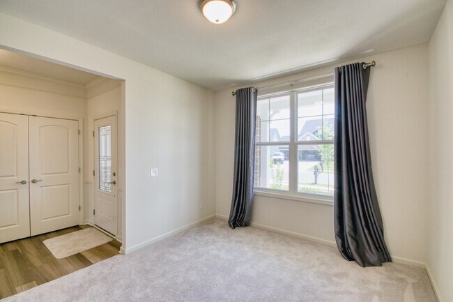 Foto del edificio - 14902 Anees Ln