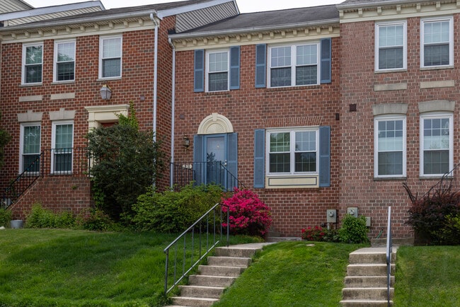 Building Photo - 2056 Griffis Ave