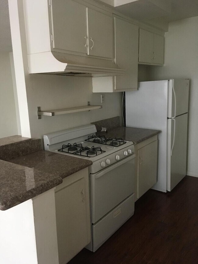 Foto del edificio - 11732 Kiowa Ave
