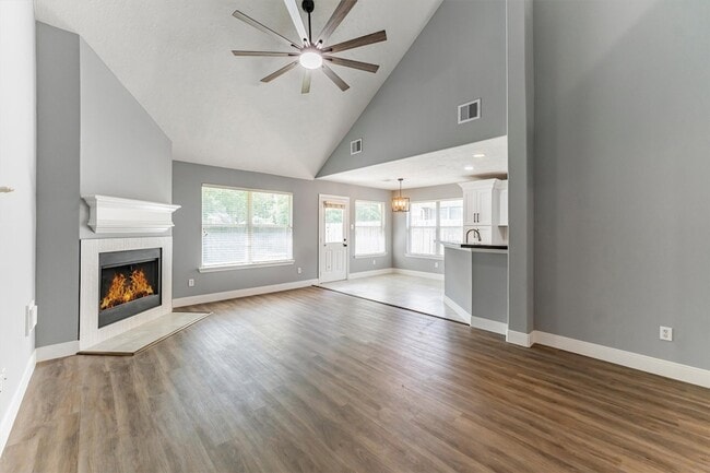 Building Photo - 3227 Candlepine Dr