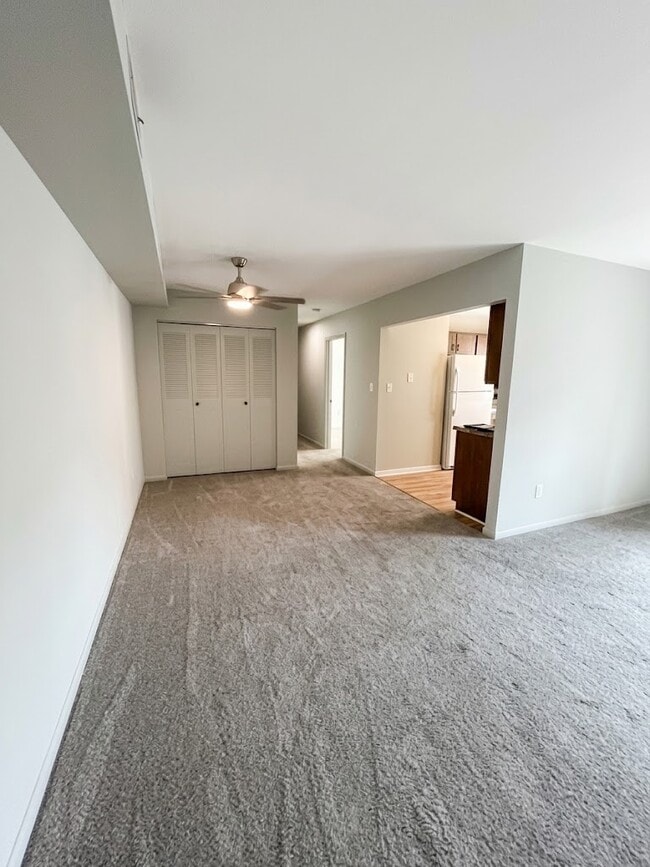 Building Photo - 409 N 3rd St