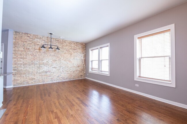 Foto del edificio - 839 W Barry Ave