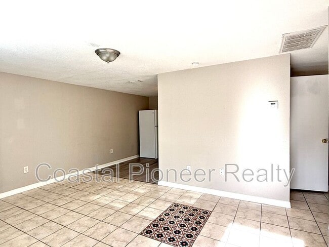 Foto del edificio - 2576 42nd Ave N