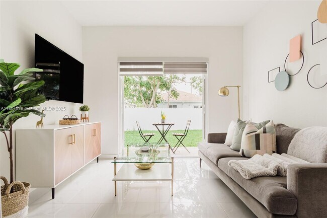 Foto del edificio - 8780 NW 22nd Ct
