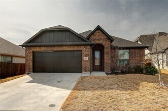 Building Photo - 207 Michael Dr