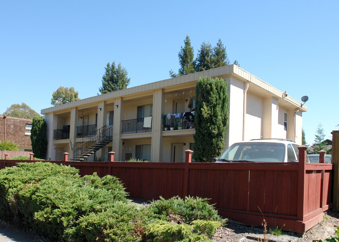 Capricorn Apartments Apartments 1375 Southwest Blvd Rohnert Park, CA