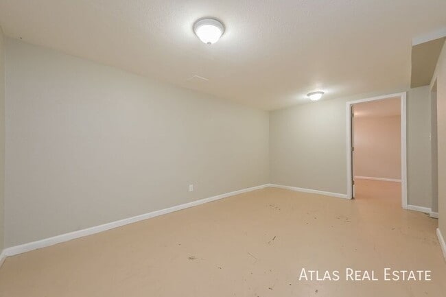 Building Photo - 1459 W Byers Pl