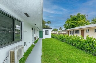 Building Photo - 6125 SW 40th St