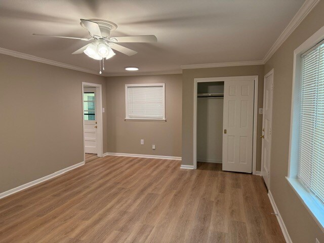 Foto del edificio - 1520 Crestwood Rd