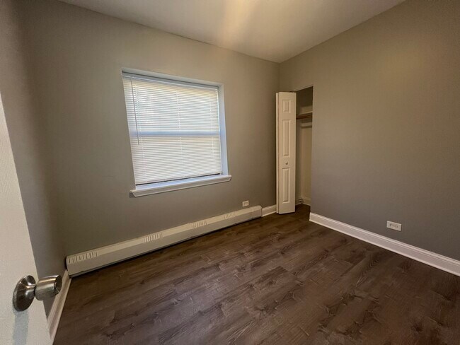 Building Photo - 4611 S Drexel Blvd