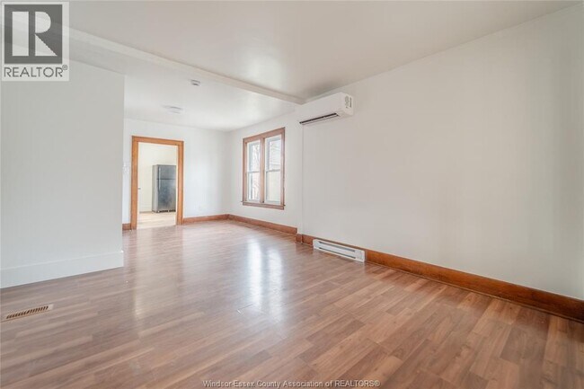 Building Photo - 932 Oak Ave