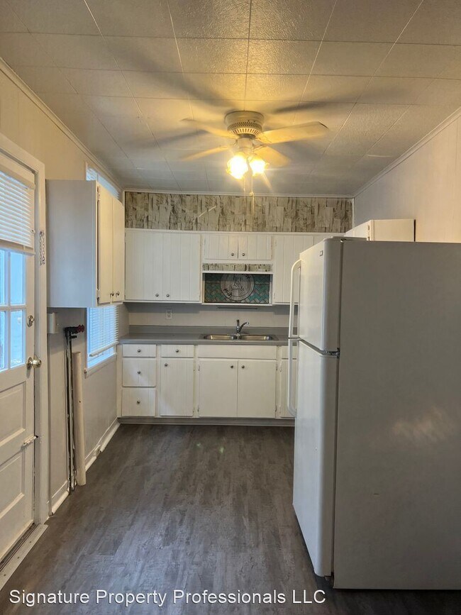 Building Photo - 3 br, 1 bath House - 611 St Joseph Street