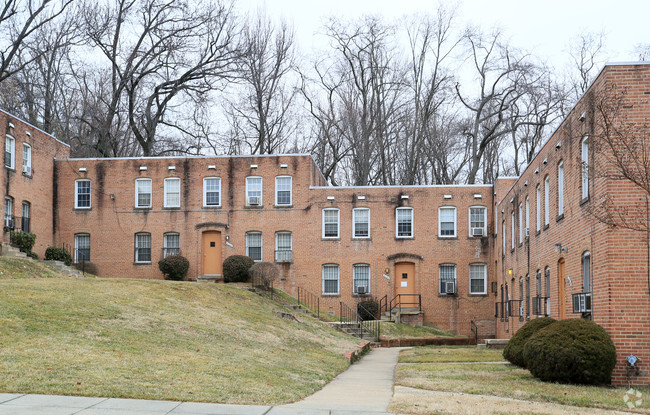 Foto del edificio - Benning Heights Cooperative