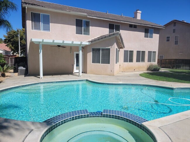 Building Photo - 40976 Burgess Ct