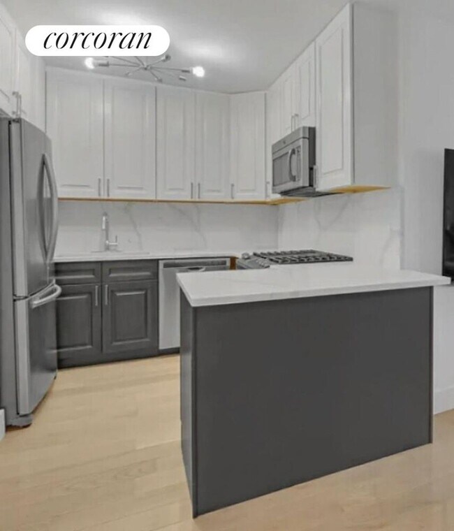 Foto del edificio - 301 E 87th St