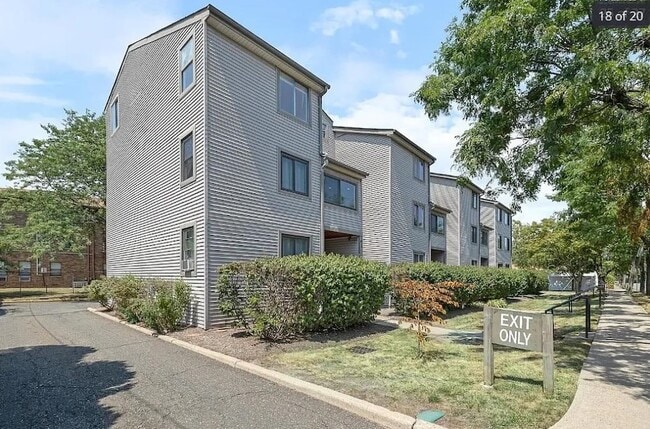 Photo - 741 10th St Townhome