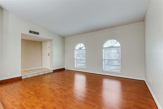 Building Photo - 1221 Middle Cove Dr