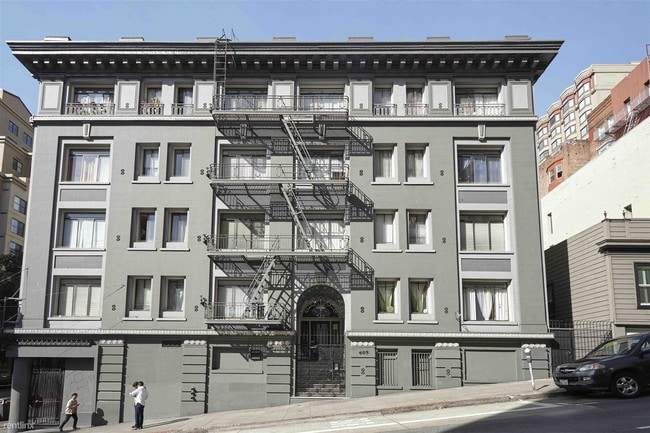 Building Photo - 605 Jones St