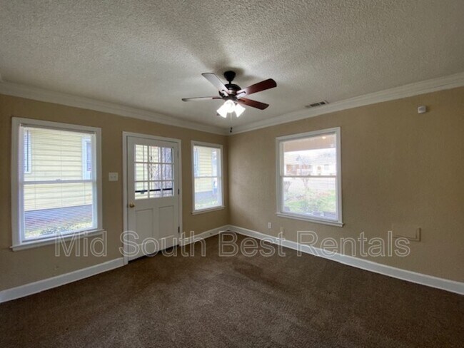 Foto del edificio - 1809 Netherwood Ave